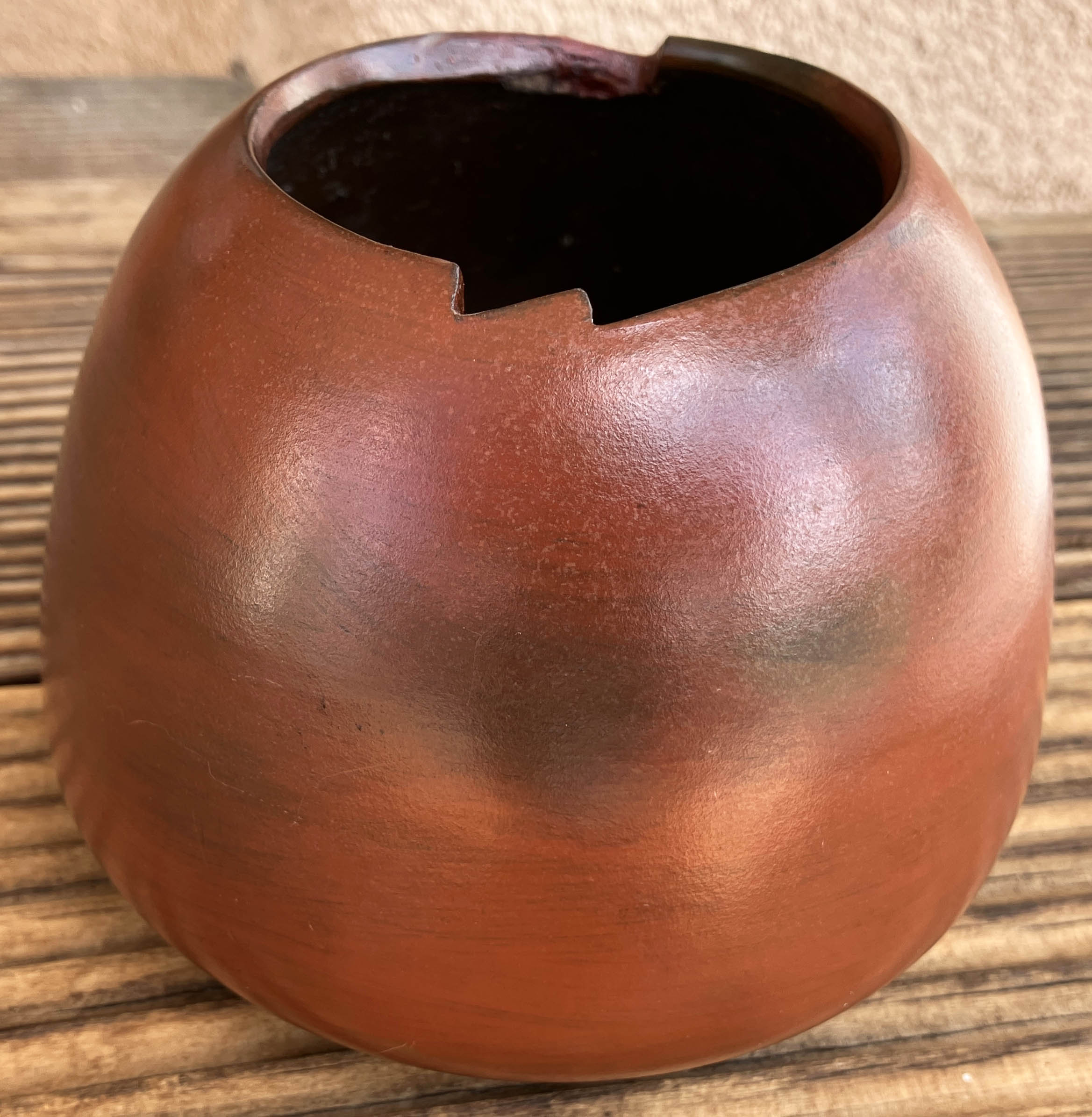 Sue Williams | Navajo Pitch Pot | Penfield Gallery of Indian Arts | Albuquerque, New Mexico
